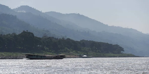 Casa Flotante Que Viaja Largo Del Río Mekong Laos —  Fotos de Stock