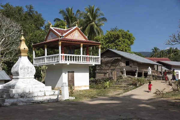 Piccolo Tempio Lungo Strada Provincia Sainyabuli Laos — Foto Stock