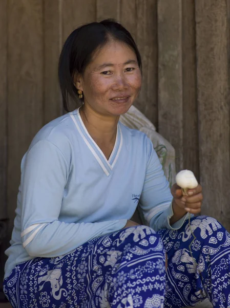 Retrato Mujer Sonriendo Ban Houy Phalam Laos — Foto de Stock