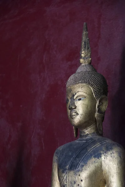 Estátua Templo Wat Xieng Thong Templo Luang Prabang Laos — Fotografia de Stock