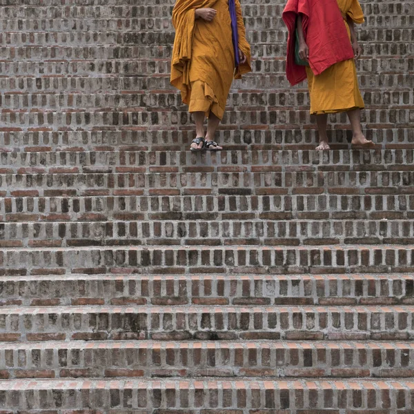 Munkarna Gick Nedför Trappan Luang Prabang Laos — Stockfoto