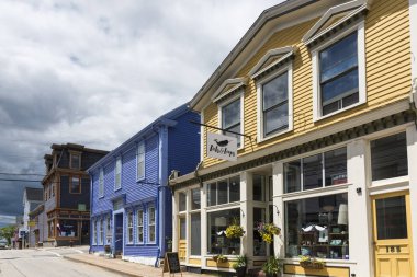 Cadde, d., Nova Scotia, Kanada boyunca binaların dış cephe