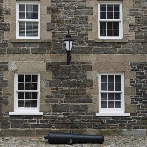 Cañón Frente Una Casa Centro Halifax Nueva Escocia Canadá — Foto de Stock