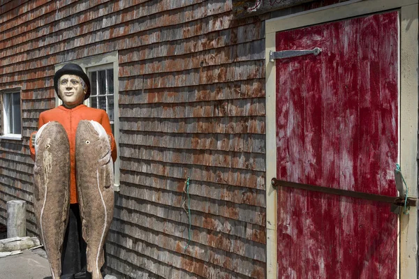 Fischerstatue Neben Schuppen Hafen Peggys Bucht Nova Scotia Kanada — Stockfoto