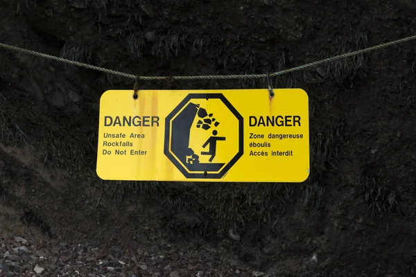 Warning Sign Hopewell Rocks Bay Fundy New Brunswick Canada — Stock Photo, Image