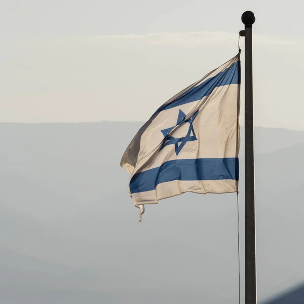 Primer Plano Bandera Israelí Masada Desierto Judea Región Del Mar —  Fotos de Stock