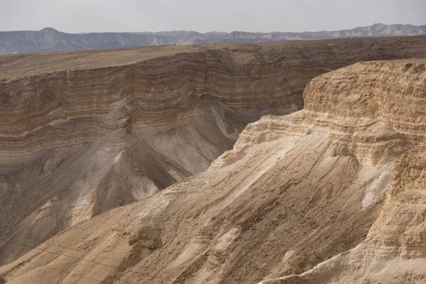 岩石形成在峡谷 马萨达 犹太沙漠 死海地区 以色列 — 图库照片
