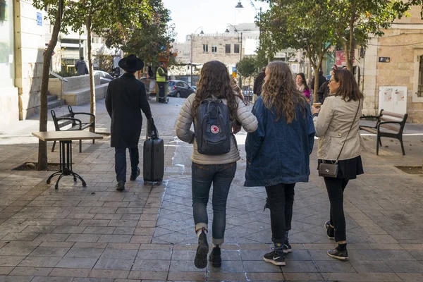 Lidí Kteří Jdou Street Jeruzalém Izrael — Stock fotografie