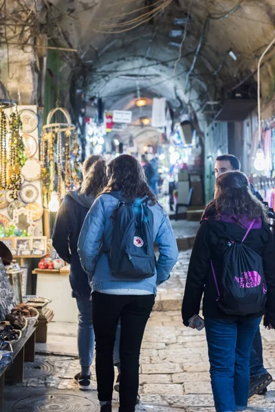 Turistas Caminando Mercado Árabe Ciudad Vieja Jerusalén Israel — Foto de Stock