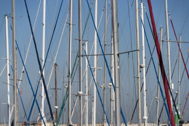 Direkleri teknelerin Marina, Tel Aviv-Yafa, Tel Aviv, İsrail