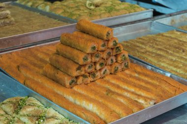 Geleneksel İsrail mutfakları satış mağazasında, Carmel pazarı, Tel Aviv, İsrail