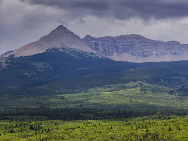 グレーシャー国立公園の氷河郡 モンタナ州 アメリカの山脈の風景の眺め — ストック写真