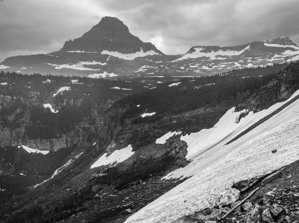 Nieve Montaña Going Sun Road Glacier National Park Glacier County — Foto de Stock