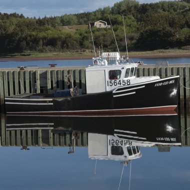 Balıkçı teknesi demirleyen dock, Mabou, Cape Breton Adası, Nova Scotia, Kanada