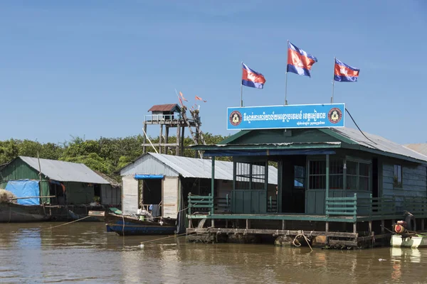 Cambodjaanse Vlaggen Bouwen Stelten Tonle Sap Meer Kampong Phluk Siem — Stockfoto