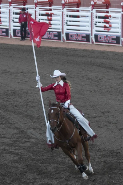 Cowgirl Riding Horse Annual Calgary Stampede Calgary Alberta Canadá — Foto de Stock