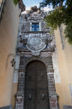 Giriş bir kilise, Zona Centro, San Miguel de Allende, Guanajuato, Meksika