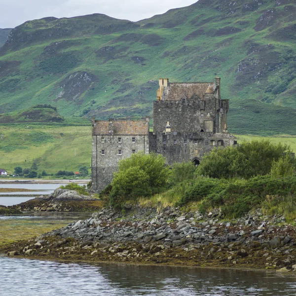 Pohled Hrad Eilean Donan Eilean Donan Skotské Vysočiny Skotsko — Stock fotografie