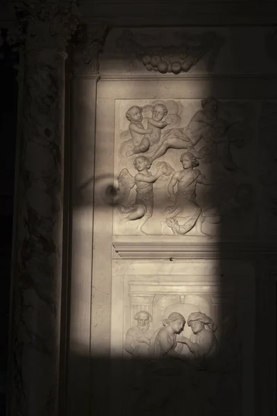 Full frame shot of bas relief on wall, Venice, Veneto, Italy — Stock Image Full Frame Shot Bas Relief Wall Venice Veneto Italy Stock Picture