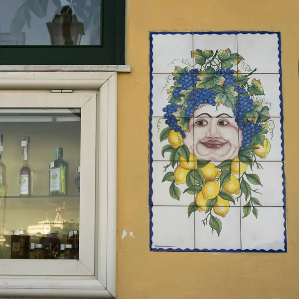 Mural Azulejos Pared Por Ventana Tienda Vinos Casamicciola Terme Campania — Foto de Stock