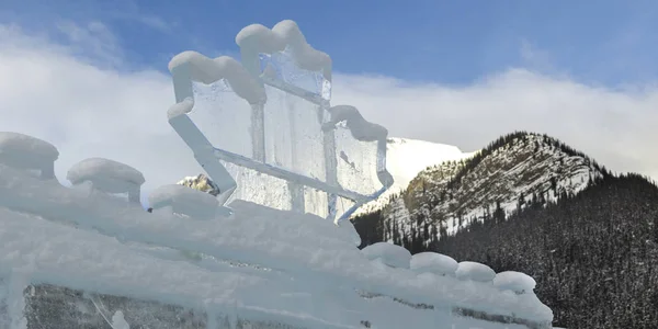 Vista Bajo Ángulo Del Castillo Hielo Lago Louise Parque Nacional — Foto de Stock