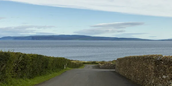 Vista Panorámica Carretera Que Pasa Por Costa Las Highlands Escocesas — Foto de Stock