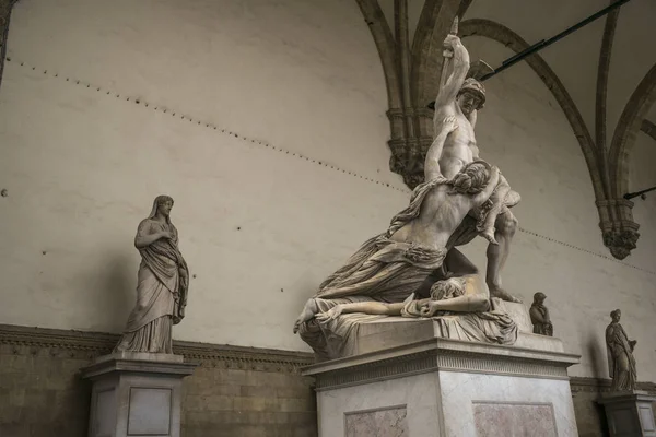 费迪长廊工会斯的兰齐 德拉广场离领主 佛罗伦萨 托斯卡纳 意大利的 Polyxena 雕像被强奸 — 图库照片