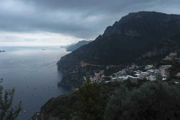 Vista Uma Cidade Costa Montepertuso Positano Costa Amalfitana Salerno Campania — Fotografia de Stock