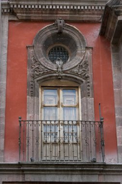 Bir balkon, Zona Centro, San Miguel de Allende, Guanajuato, Meksika düşük açılı görünüş