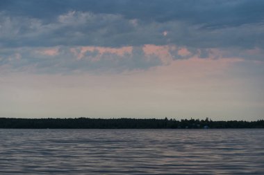 Gün batımında, Lake of The Woods, Ontario, Kanada Gölü nün doğal görünümü