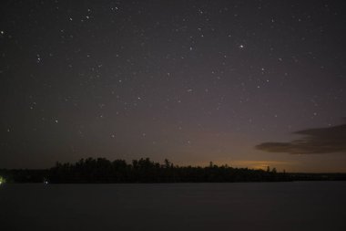 Gökyüzü göl, Lake of The Woods, Ontario, Kanada içinde yıldızlarda