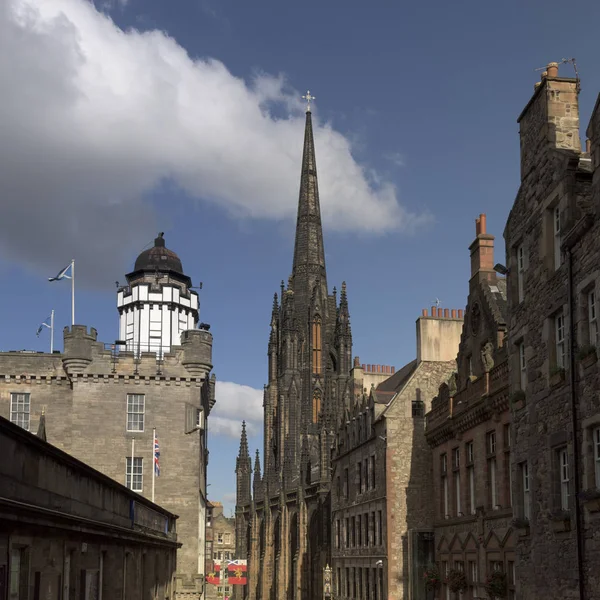 Vista Edificios Largo Calle Edimburgo Escocia — Foto de Stock