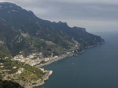 Sahil, Ravello, Amalfi Coast, Salerno, Campania, İtalya, bir şehrin yükseltilmiş görünümü