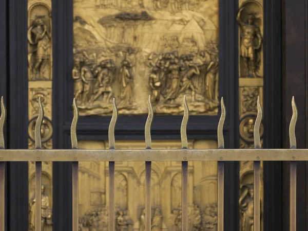Ajtó Részlete Duomo Santa Maria Del Fiore Firenze Toscana Olaszország — Stock Fotó