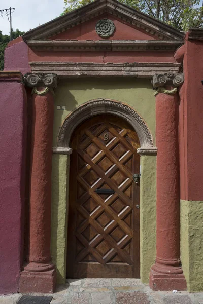 Drewniane Drzwi Wejściowe Zona Centro San Miguel Allende Guanajuato Meksyk — Zdjęcie stockowe