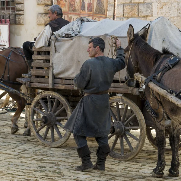 Hombres Con Carro Tirado Caballo Calle Montepulciano Siena Toscana Italia — Foto de Stock