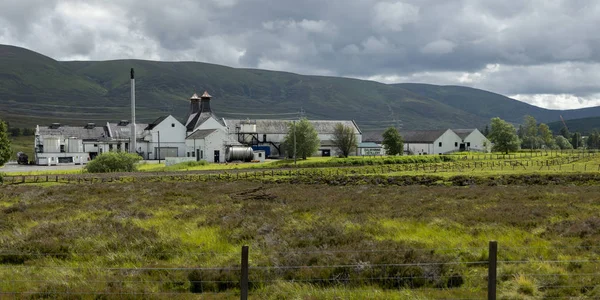 Damıtım Dalwhinnie Skoçya Highlands Skoçya Nın Görünümü — Stok fotoğraf