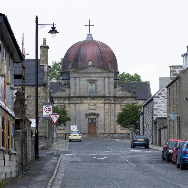 Vista Igreja Edifícios Cidade Keith Moray Escócia — Fotografia de Stock