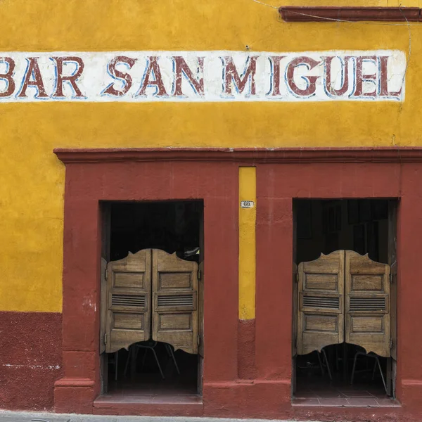 Drzwi Wejściowe Barem Zona Centro San Miguel Allende Guanajuato Meksyk — Zdjęcie stockowe
