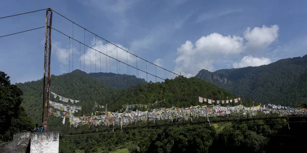 Bandiere Preghiera Appese Sopra Ponte Sospeso Punakha Punakha Valley Punakha — Foto Stock