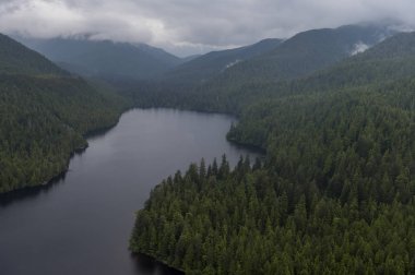 Mercer Gölü, Skeena-Kraliçe Charlotte bölge bölge, Haida Gwaii, Graham Adası, British Columbia, Kanada havadan görünümü