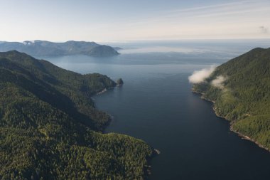 Graham Adası, British Columbia, Kanada Pasifik Okyanusu, Skeena-Kraliçe Charlotte bölge bölge, Haida Gwaii Adaları havadan görünümü