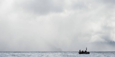Balıkçı teknesi Pasifik Okyanusu, Skeena-Kraliçe Charlotte bölge bölge, Haida Gwaii, Graham Adası, British Columbia, Kanada