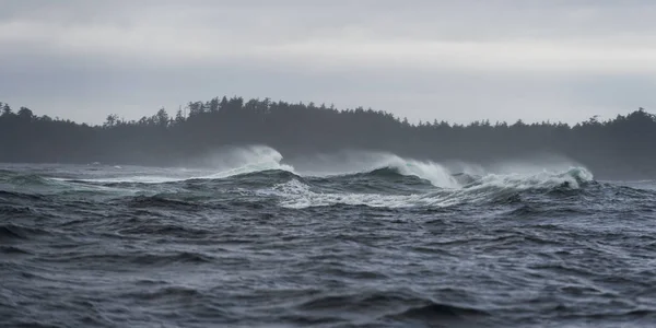 Waves Pacific Ocean Skeena Queen Charlotte Regional District Haida Gwaii — стоковое фото