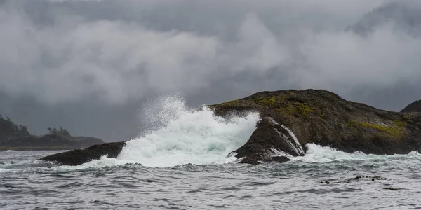 Waves Breaking Coast Skeena Queen Charlotte Regional District Haida Gwaii — Stock Photo, Image