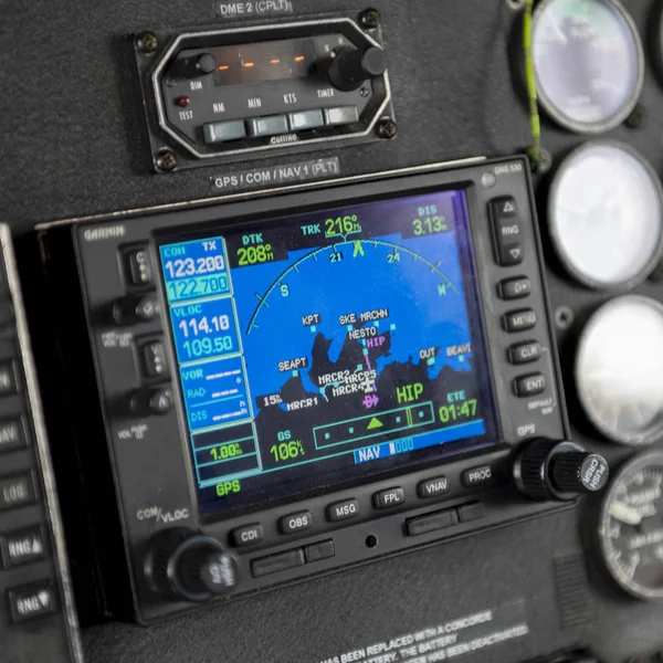 西科斯基直升机驾驶舱仪表板 斯基纳 夏洛特区域区 Gwaii 格雷厄姆岛 不列颠哥伦比亚 加拿大 — 图库照片