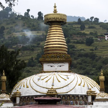 Nepal Stupa, Punakha, Bhutan görünümünü