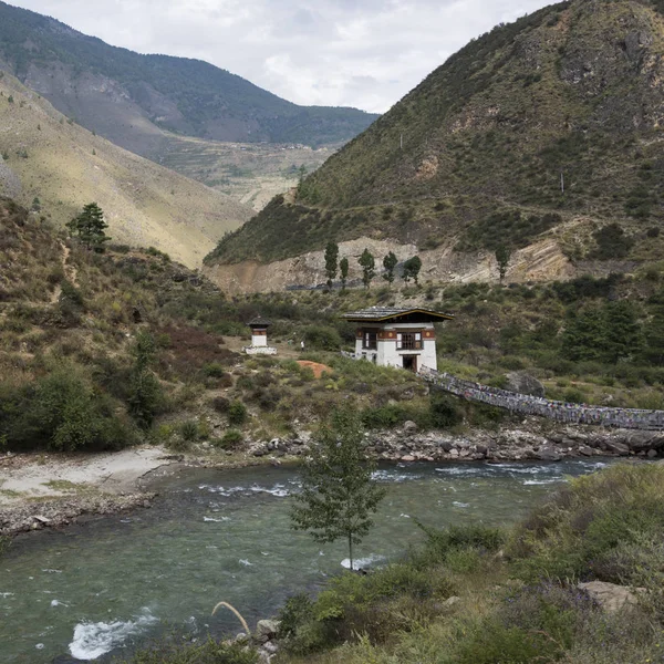 Most Wiszący Nad Rzeką Tachog Lhakhang Żelaza Chain Bridge Paro — Zdjęcie stockowe