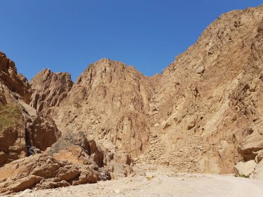 kayalar, kumlu çöl Dahab