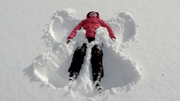 Woman Red Jacket Black Pants White Snow Winter Park Doing — Stock Video